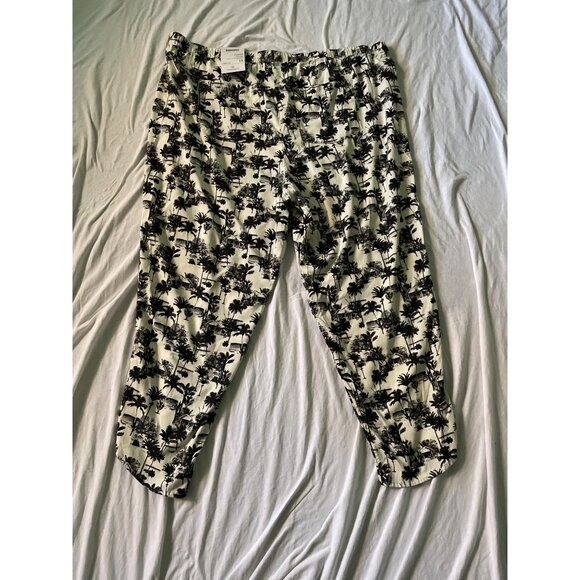 Capri Pants Mid Rise Palm Tree Print Black & White Size Plus 1X Summer Style - Picture 7 of 8